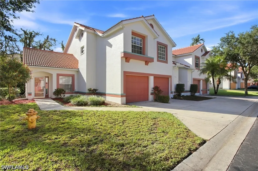 505 Windsor Square Naples FL 34104