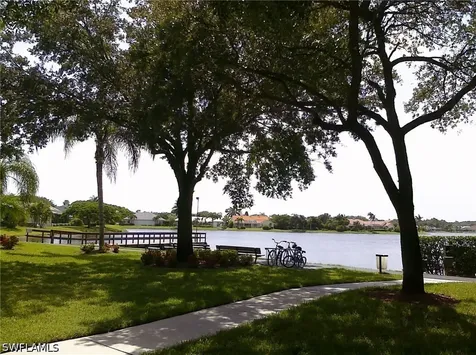 505 Windsor Square Naples FL 34104