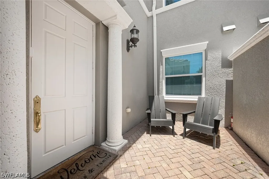 9205 Museo Circle Naples FL 34114