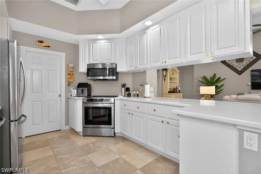 2271 Heydon Circle W Naples FL 34120