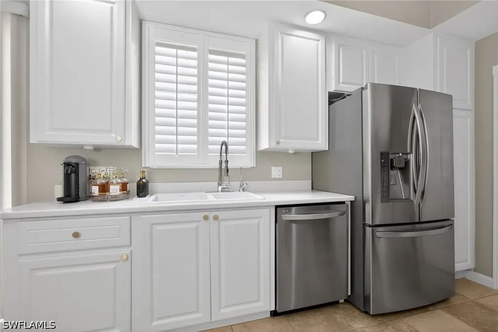 2271 Heydon Circle W Naples FL 34120