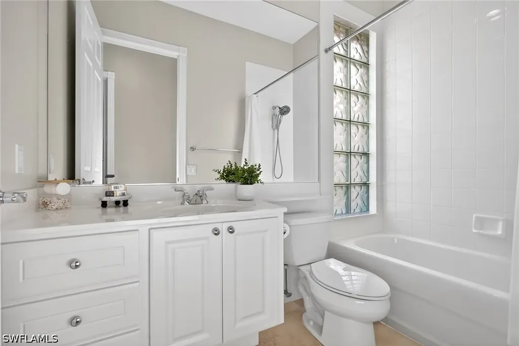 2271 Heydon Circle W Naples FL 34120