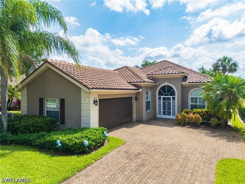 2271 Heydon Circle W Naples FL 34120