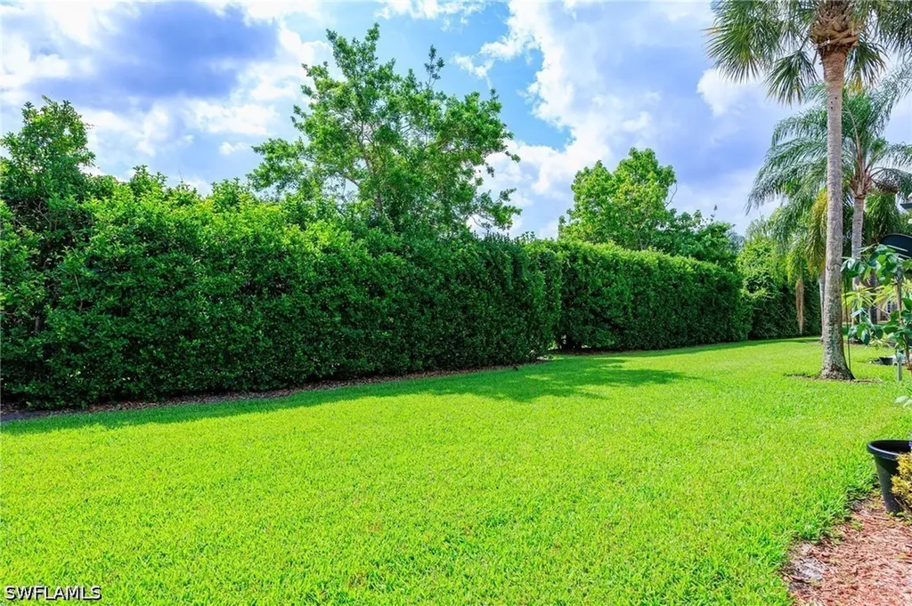 2271 Heydon Circle W Naples FL 34120