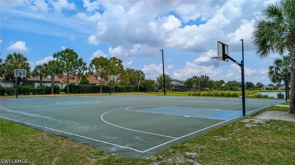 2271 Heydon Circle W Naples FL 34120