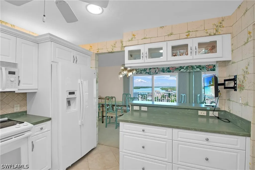 60 Pelican Street W Naples FL 34113