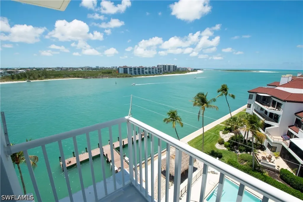 60 Pelican Street W Naples FL 34113