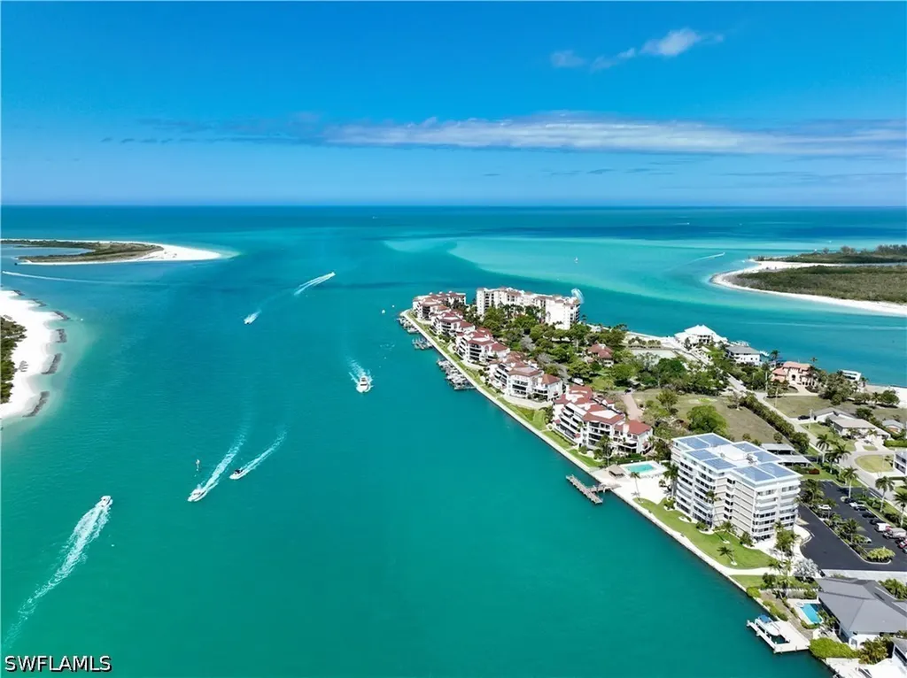 60 Pelican Street W Naples FL 34113
