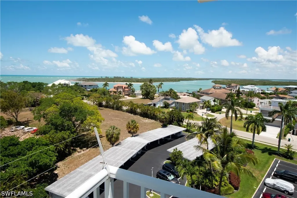 60 Pelican Street W Naples FL 34113
