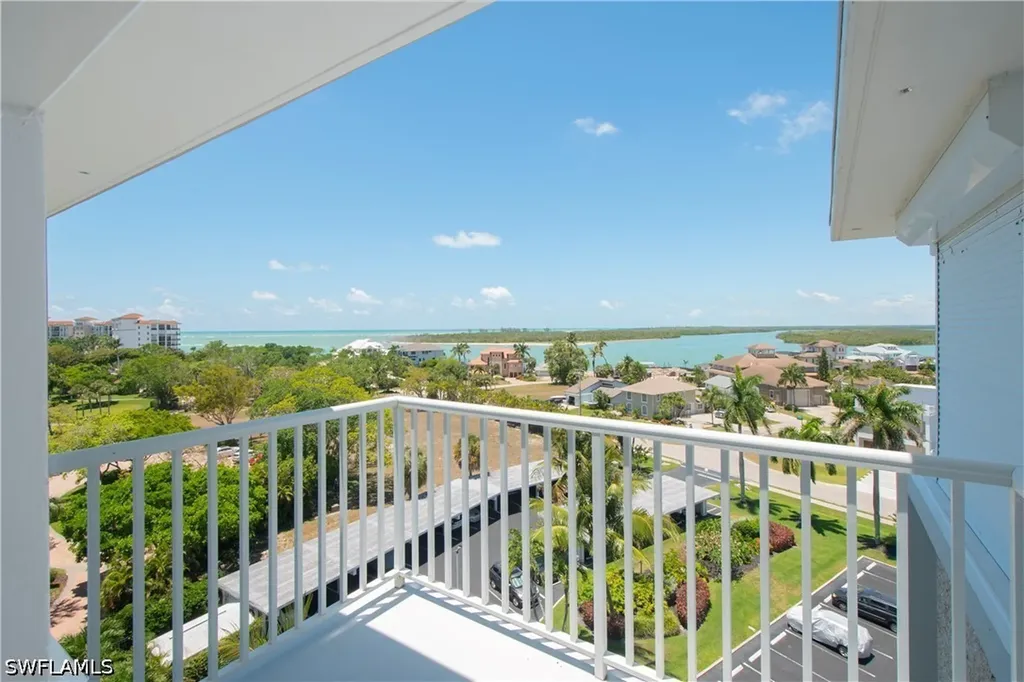 60 Pelican Street W Naples FL 34113