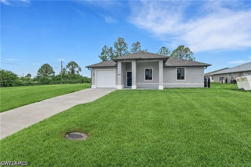 4501/4503 15th Street SW Lehigh Acres FL 33973