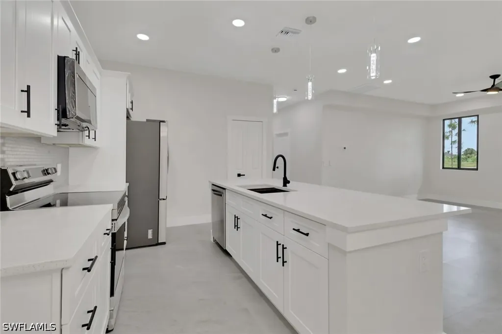 4501/4503 15th Street SW Lehigh Acres FL 33973