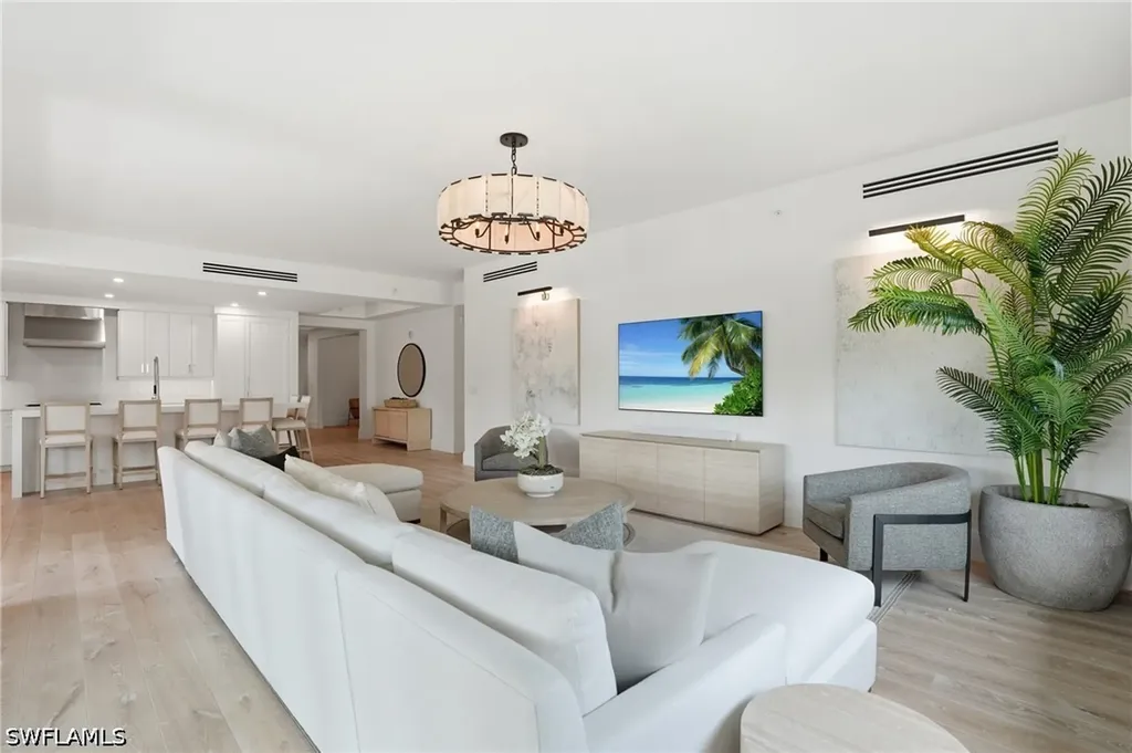1130 3rd Avenue S Naples FL 34102