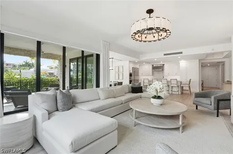 1130 3RD Avenue S Naples FL 34102