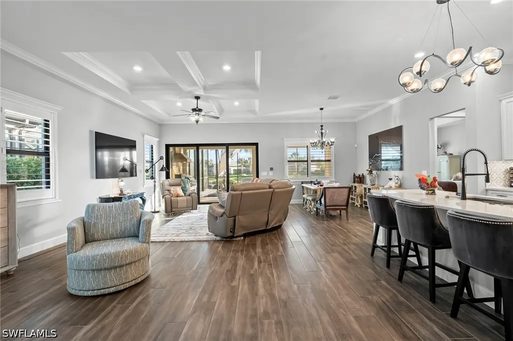 9811 Everglades Drive Naples FL 34120