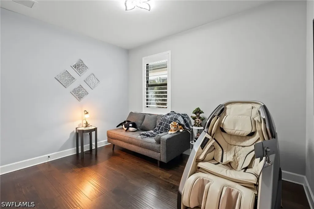 9811 Everglades Drive Naples FL 34120