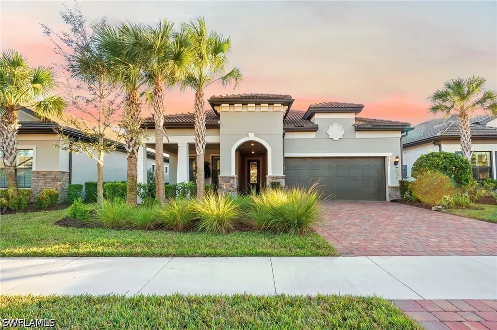 9811 Everglades Drive Naples FL 34120