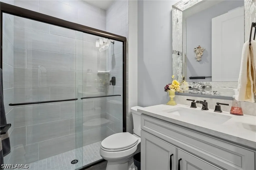 9811 Everglades Drive Naples FL 34120