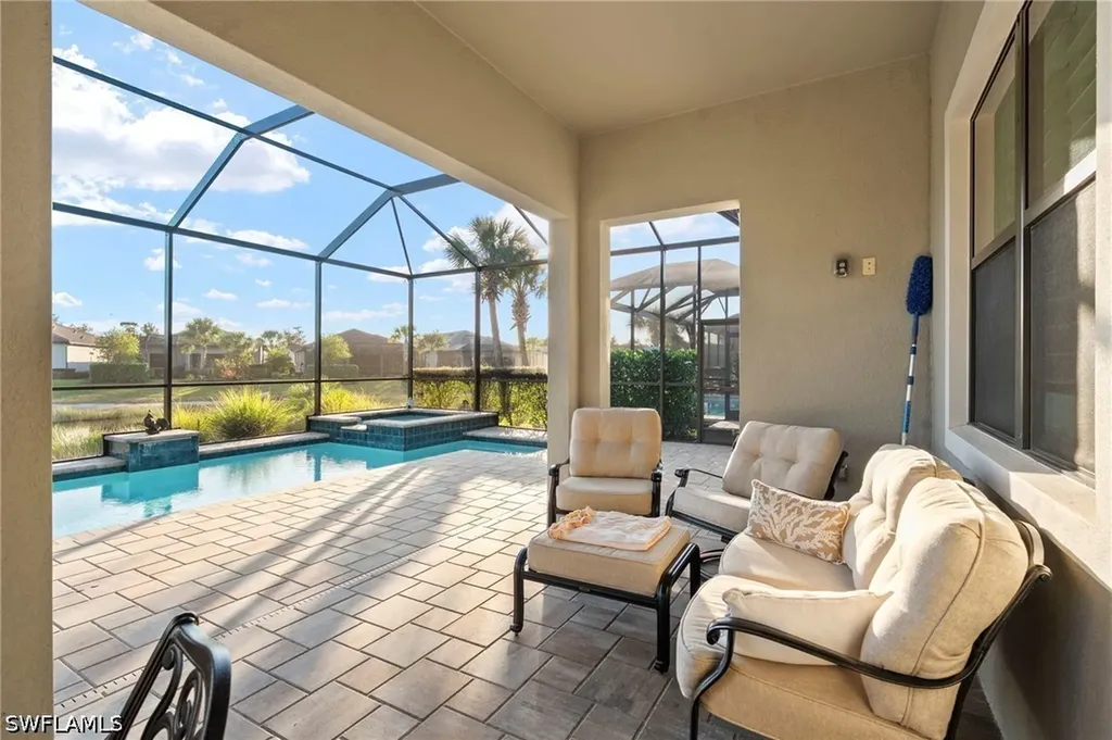 9811 Everglades Drive Naples FL 34120