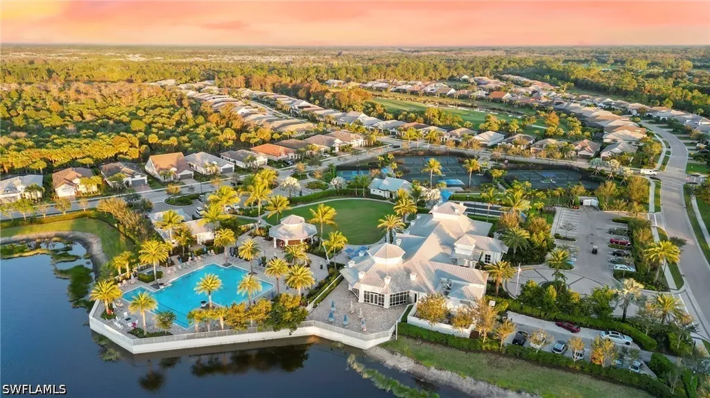 9811 Everglades Drive Naples FL 34120