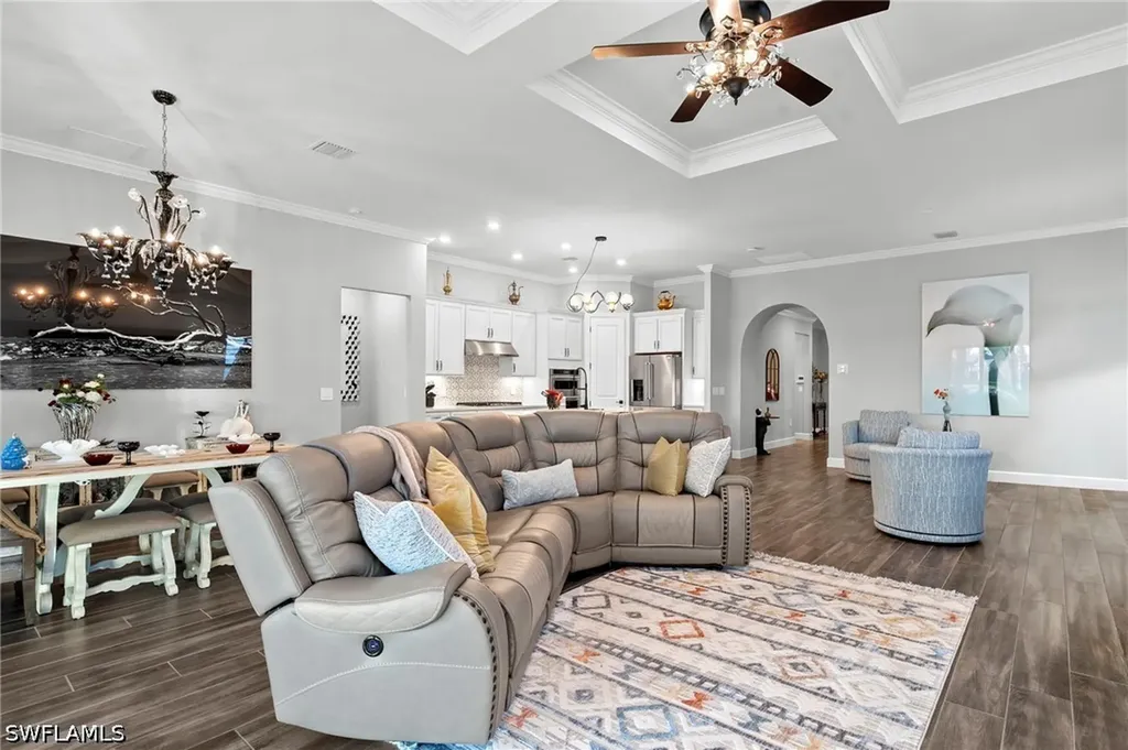 9811 Everglades Drive Naples FL 34120