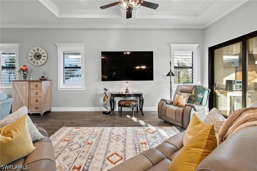 9811 Everglades Drive Naples FL 34120