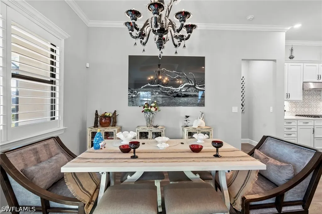 9811 Everglades Drive Naples FL 34120