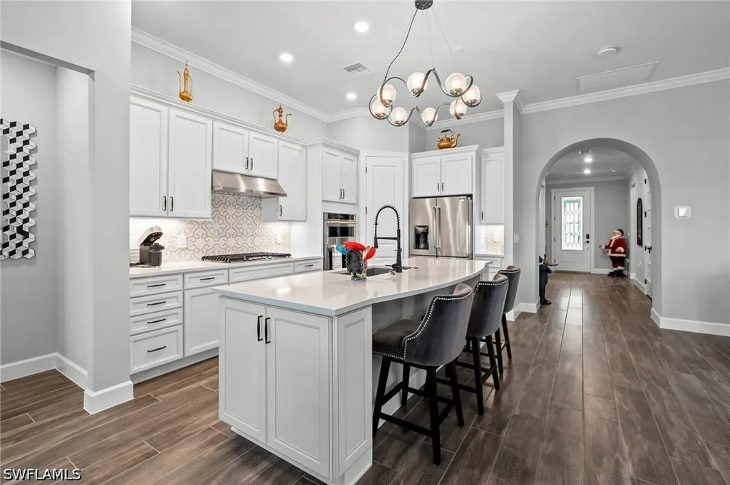 9811 Everglades Drive Naples FL 34120