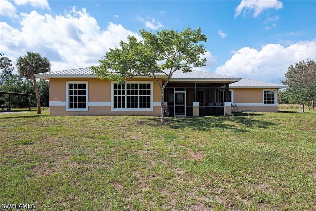 581 Wild Turkey Drive Naples FL 34120