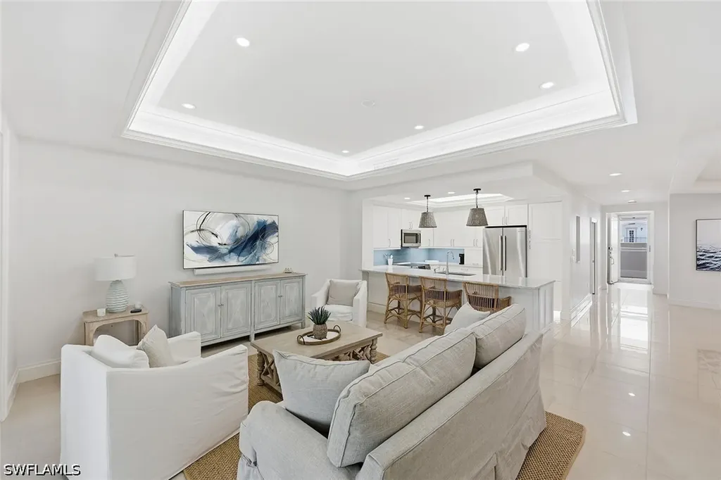 411 6th Street S Naples FL 34102