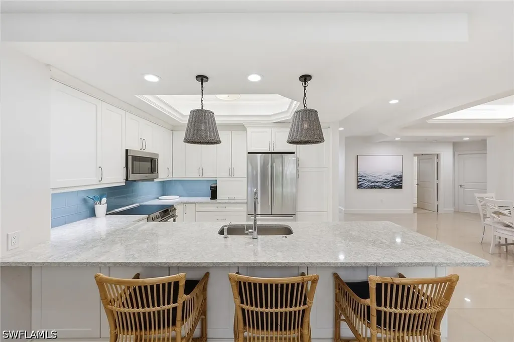 411 6th Street S Naples FL 34102