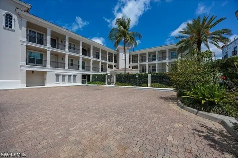 411 6TH Street S Naples FL 34102