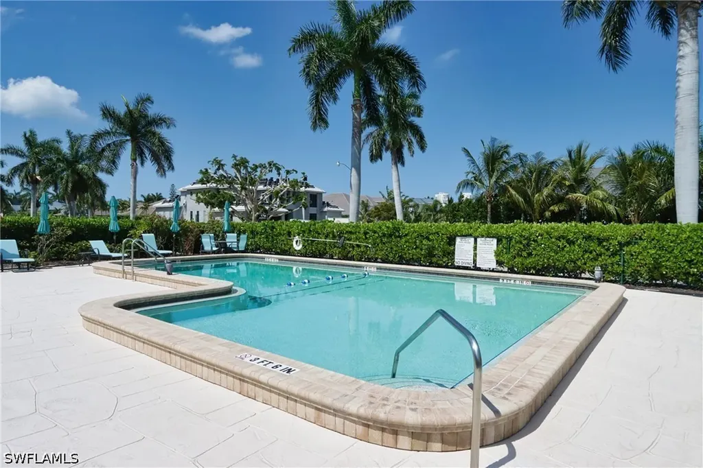 4200 Belair Lane Naples FL 34103