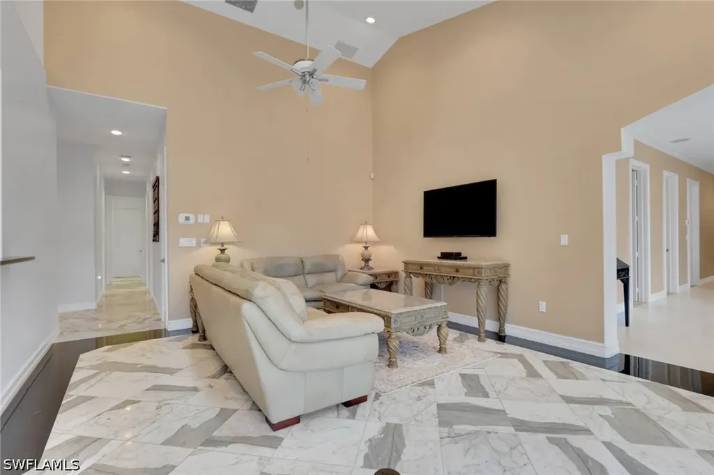 6020 Green Boulevard Naples FL 34116