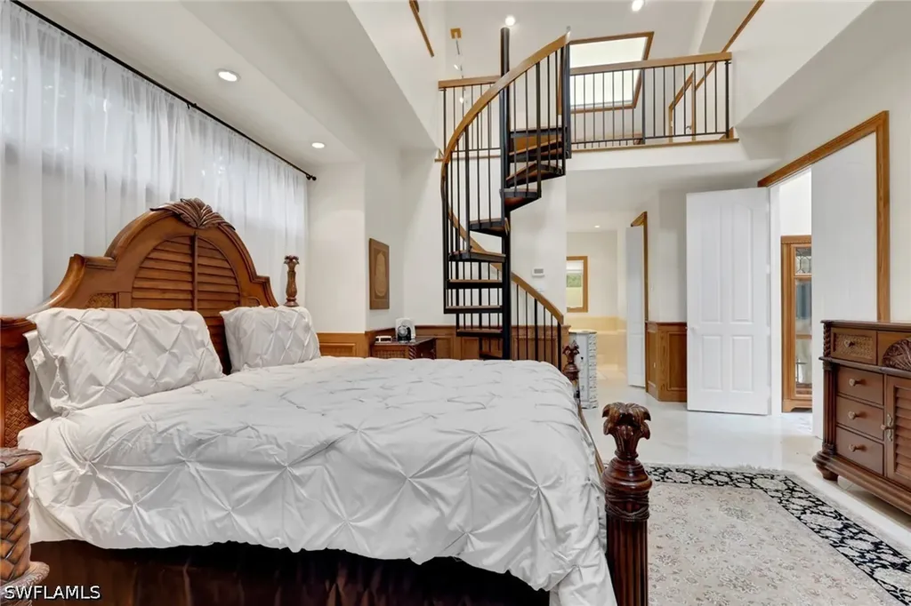 6020 Green Boulevard Naples FL 34116