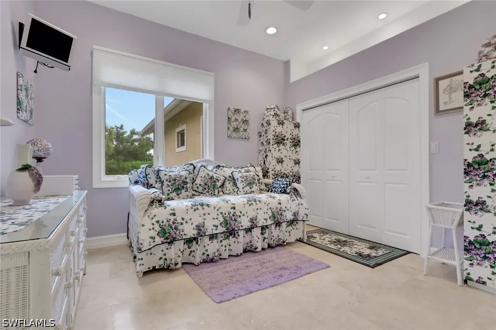6020 Green Boulevard Naples FL 34116