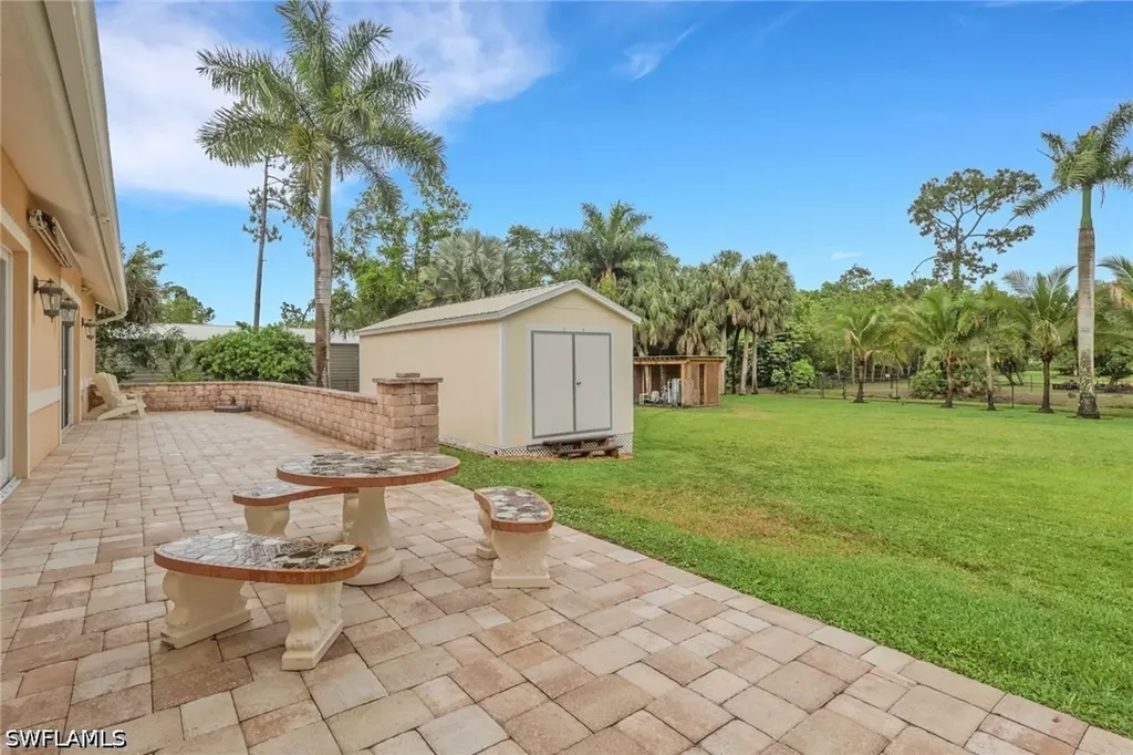 6020 Green Boulevard Naples FL 34116