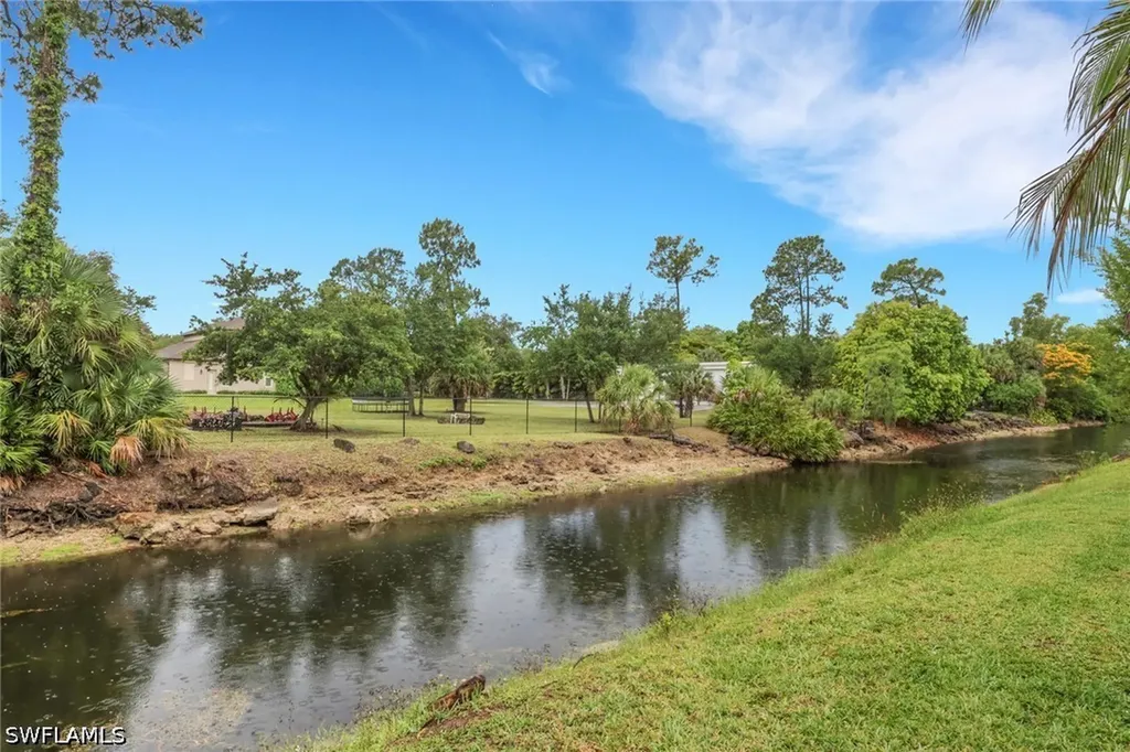 6020 Green Boulevard Naples FL 34116