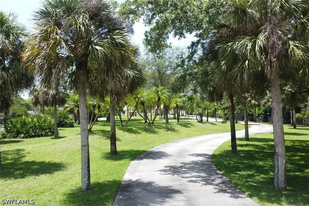 6020 Green Boulevard Naples FL 34116