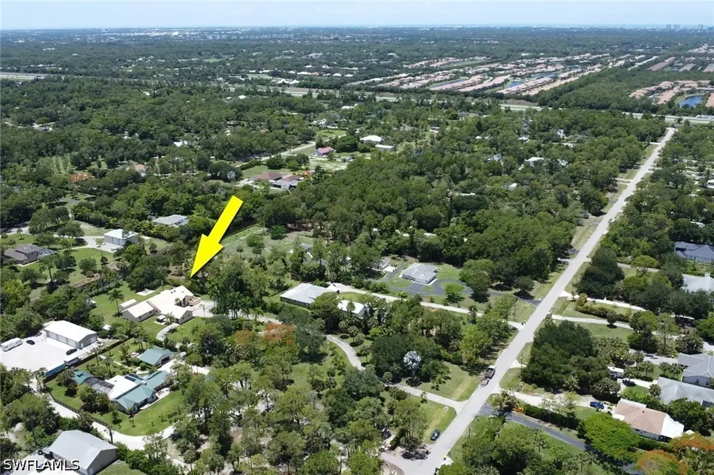 6020 Green Boulevard Naples FL 34116