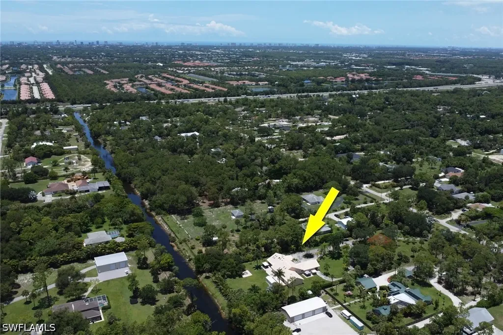 6020 Green Boulevard Naples FL 34116