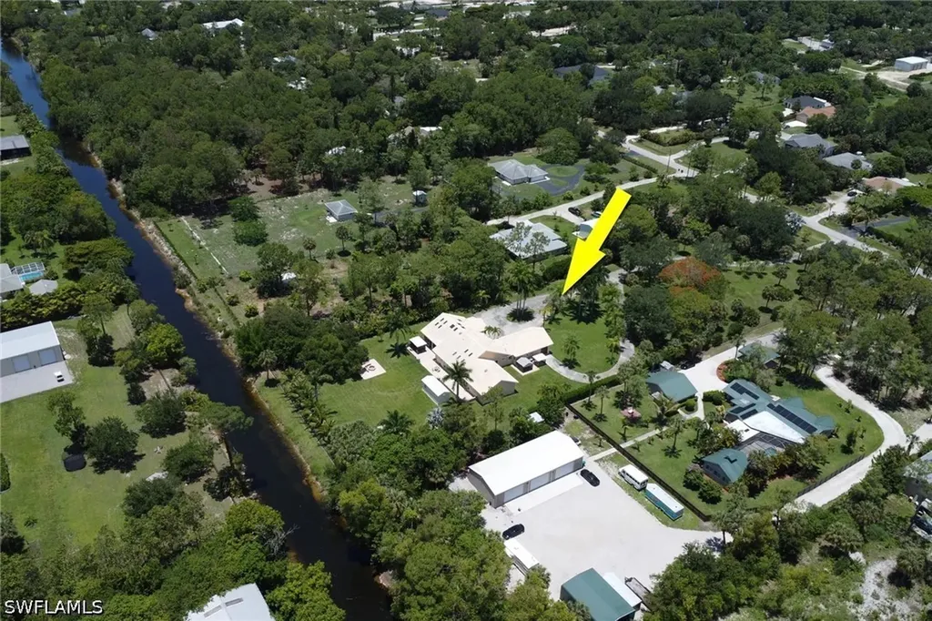 6020 Green Boulevard Naples FL 34116