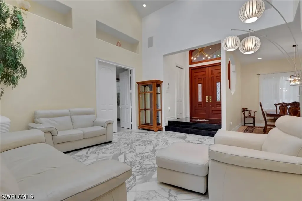 6020 Green Boulevard Naples FL 34116