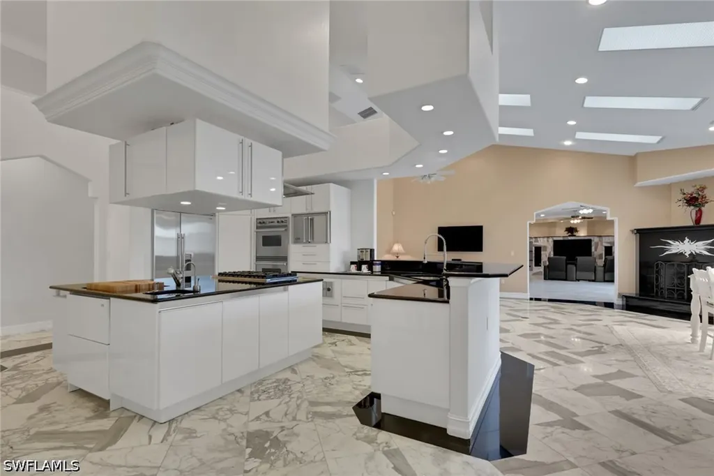 6020 Green Boulevard Naples FL 34116