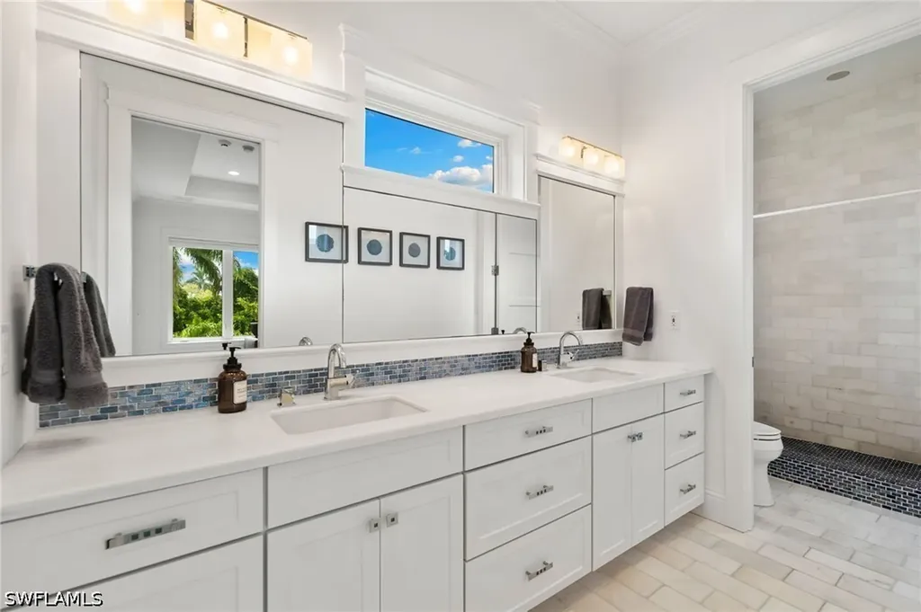 615 Binnacle Drive Naples FL 34103