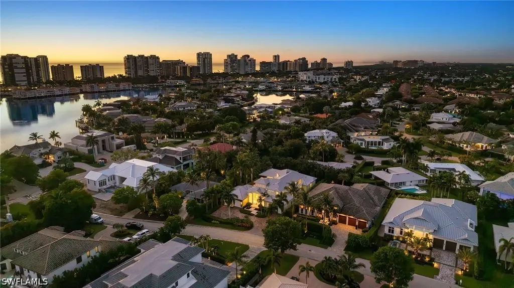 615 Binnacle Drive Naples FL 34103