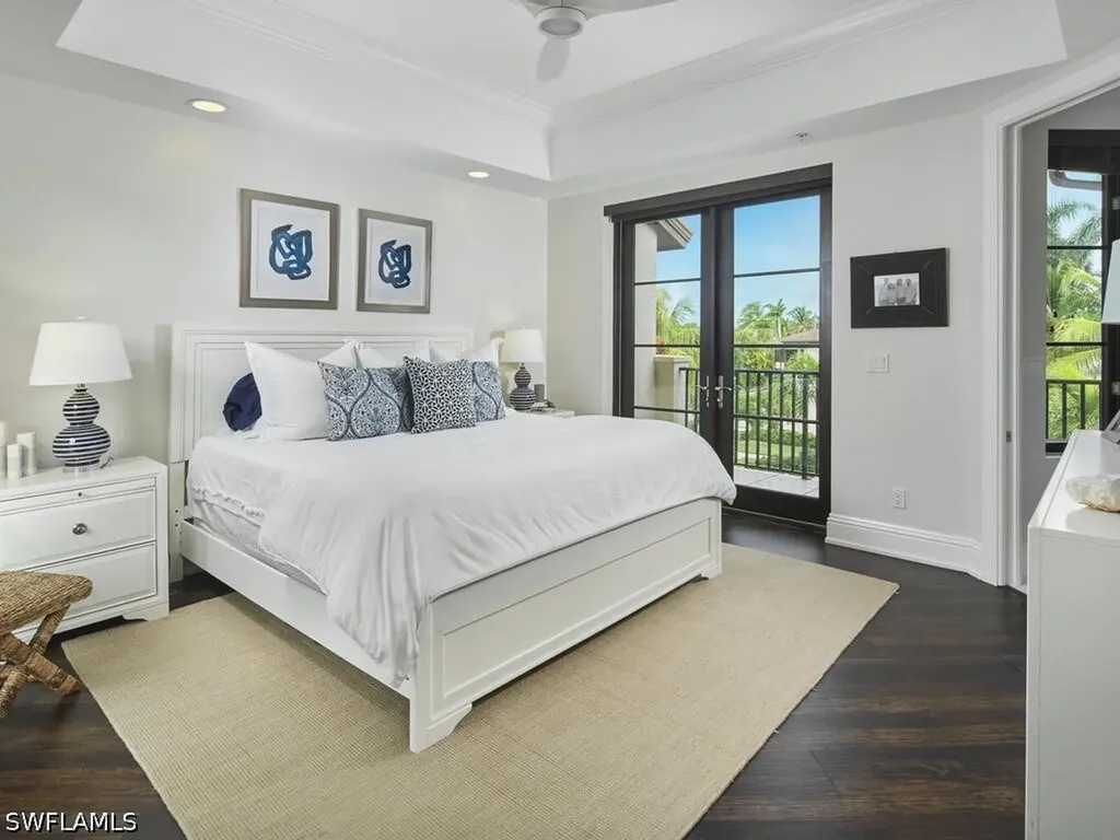 692 10th Avenue S Naples FL 34102