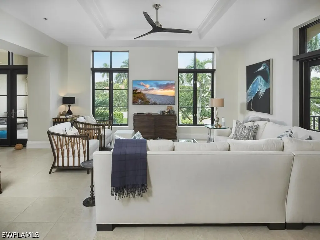 692 10th Avenue S Naples FL 34102