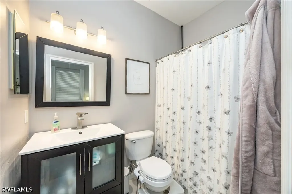 382 Burnt Pine Drive Naples FL 34119