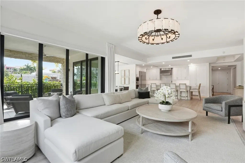 1130 3rd Avenue S Naples FL 34102
